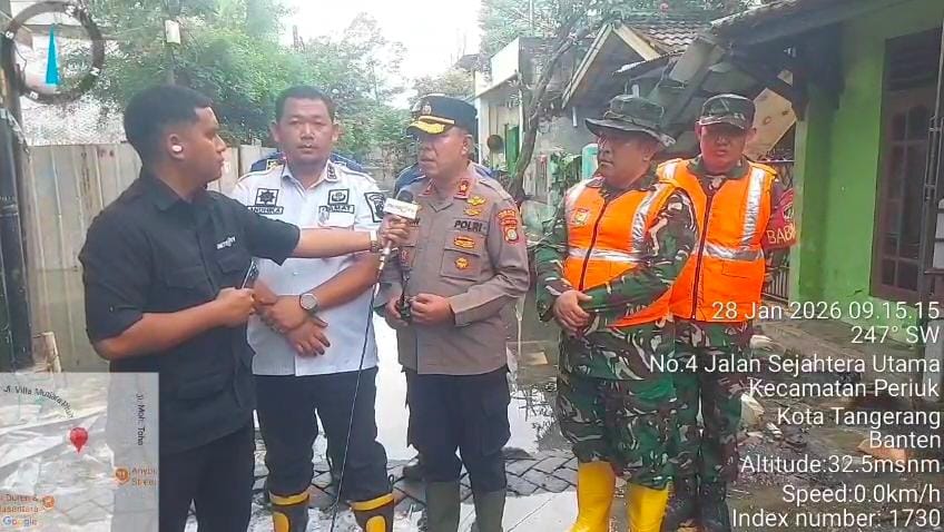 Polsek Jatiuwung Bersama TNI, Pemerintahan dan Warga Gelar Kerja Bakti Cegah Banjir di Periuk Damai