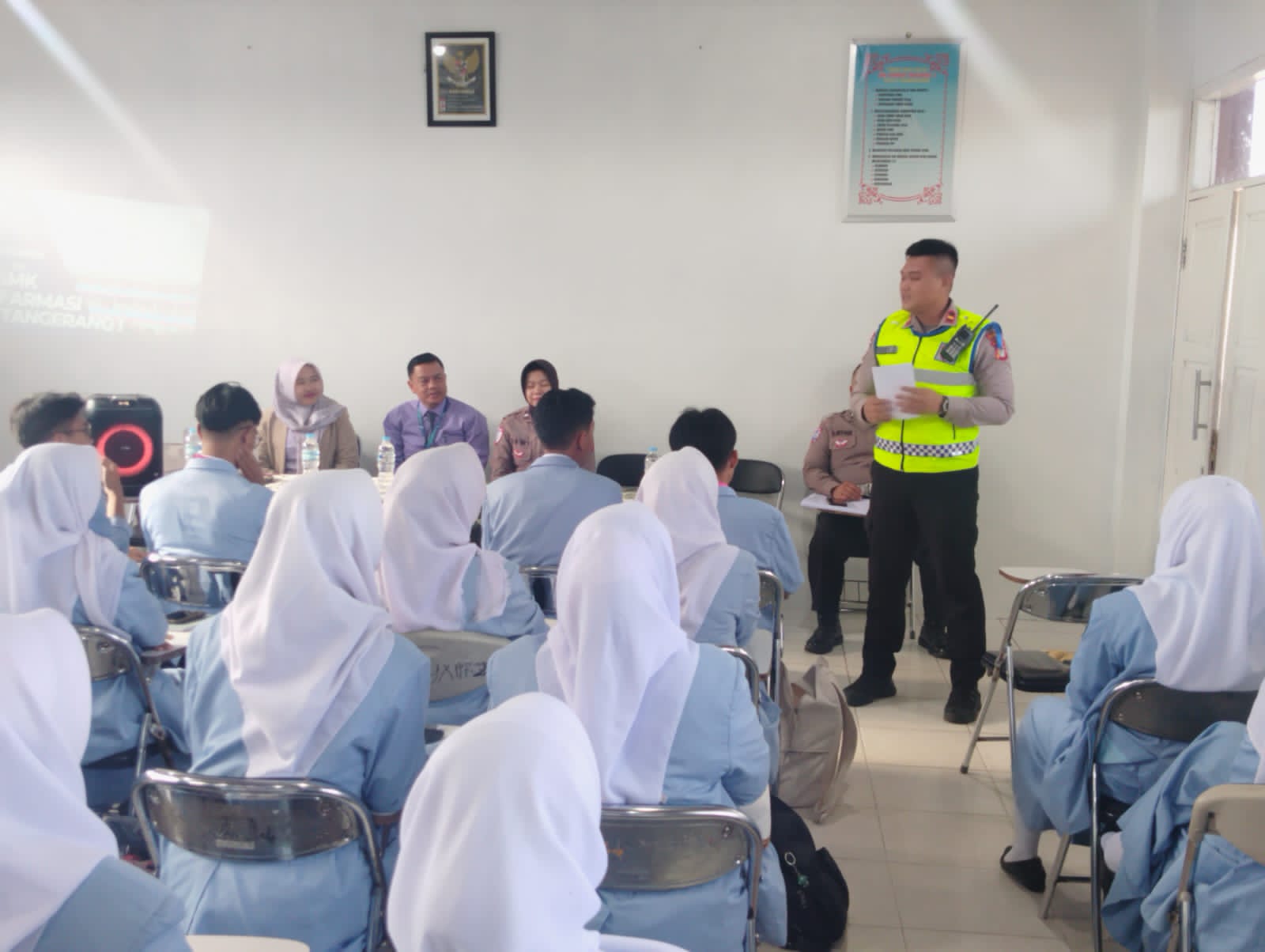Ops Keselamatan Jaya 2026, Pelajar SMK Farmasi Tangerang Dibekali Edukasi Tertib Berlalu Lintas