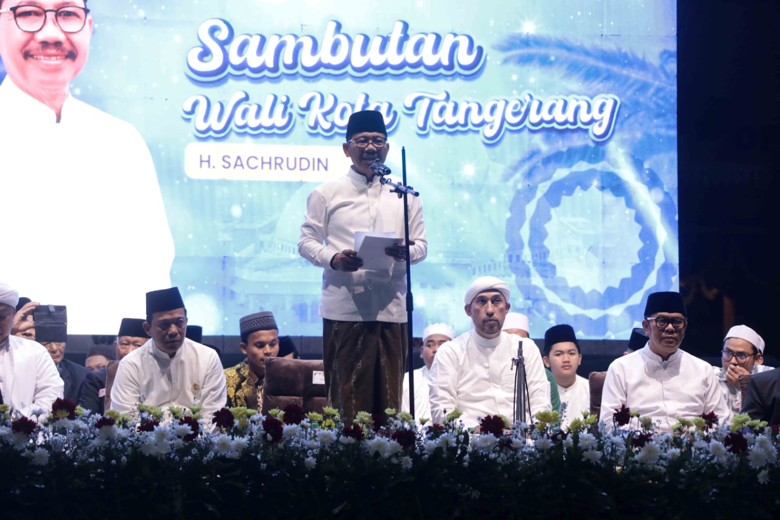 Puluhan Ribu Jemaah Padati Tangerang Berselawat, Wali Kota: Hangatnya Kebersamaan, Indahnya Cinta Rasul  