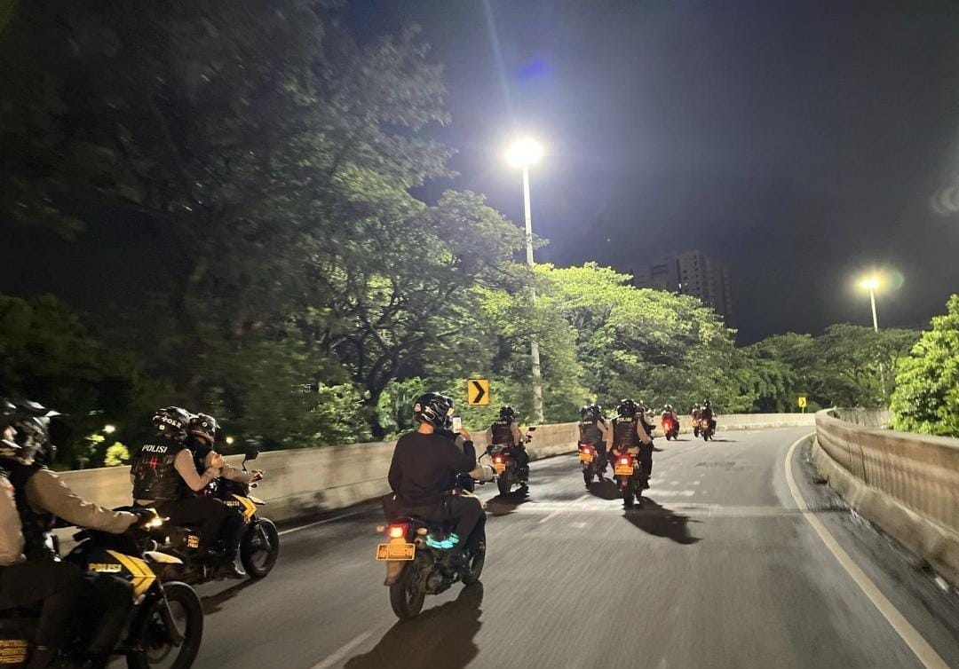 Satgas Anti Tawuran Ditsamapta Polda Metro Jaya Amankan 7 Pemuda dan 3 Sajam di Cilincing