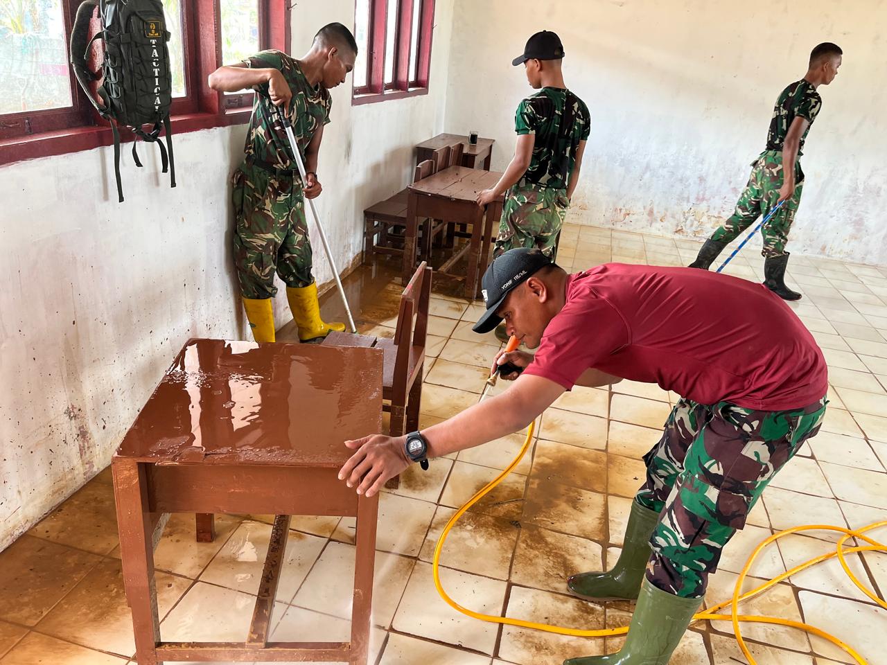 TNI Pulihkan Sekolah Pascabanjir, SDN 155680 Bonalumban Kini Kembali Fungsional