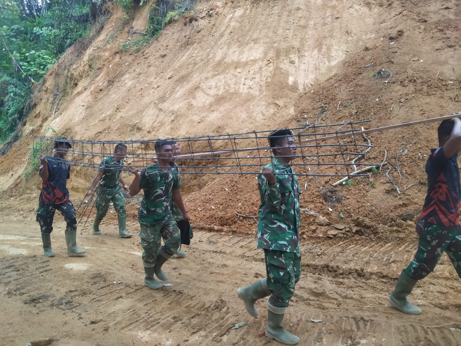 Akses Warga Pulih, Satgas Gulbencal Tuntaskan Perbaikan Jembatan Titik VI Hutanabolon
