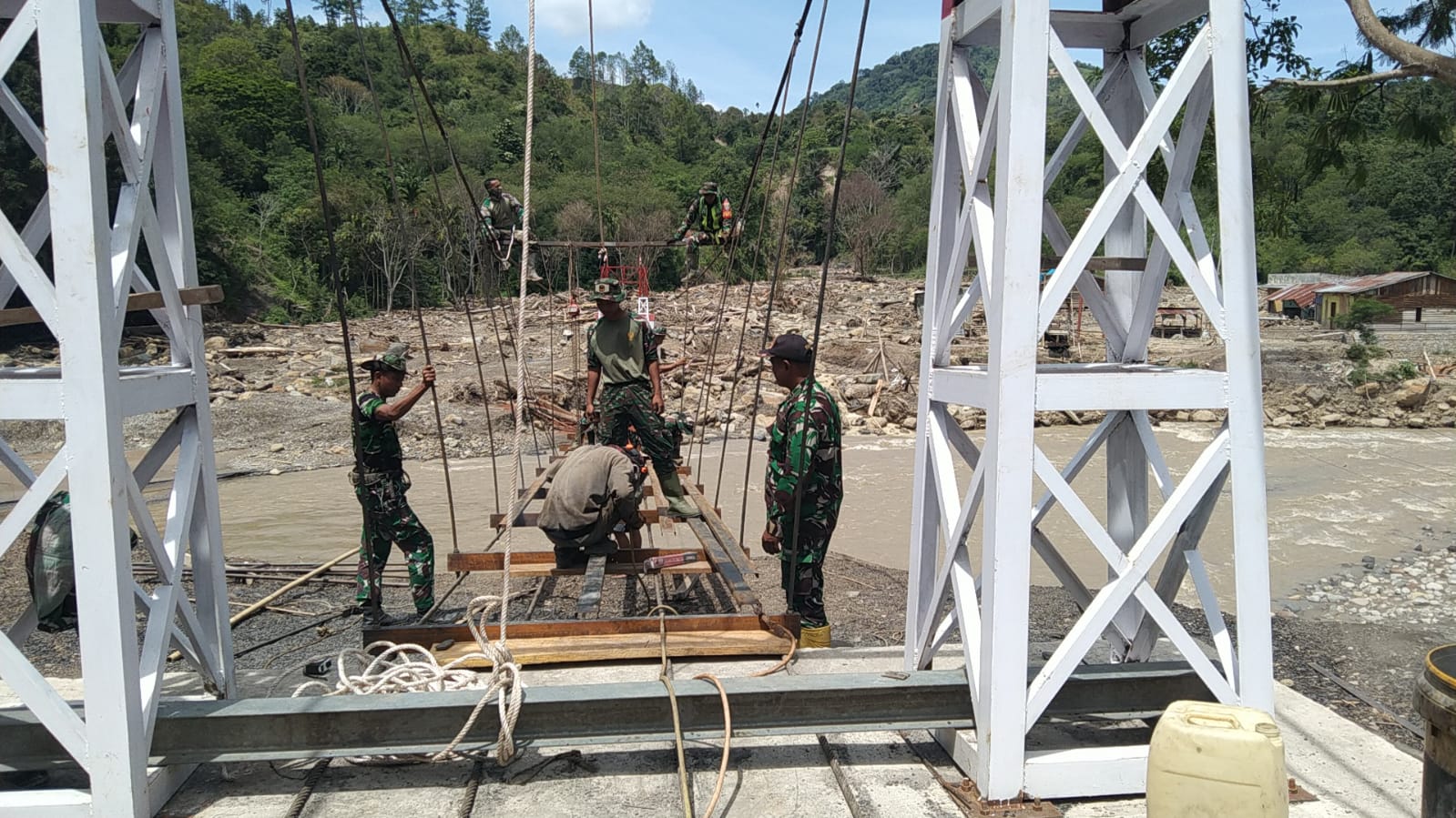 Progres Signifikan, Jembatan Gantung 120 Meter di Burlah Segera Sambungkan Empat Desa