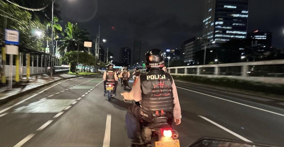 Direktorat Samapta Polda Metro Jaya Cegah Balap Lari Liar di Ciputat, Celurit dan Sejumlah Barang Diamankan