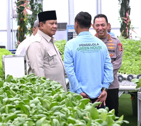 Pastikan Kesiapan Program Gizi Nasional, Presiden Prabowo Tinjau Langsung SPPG Polri Palmerah