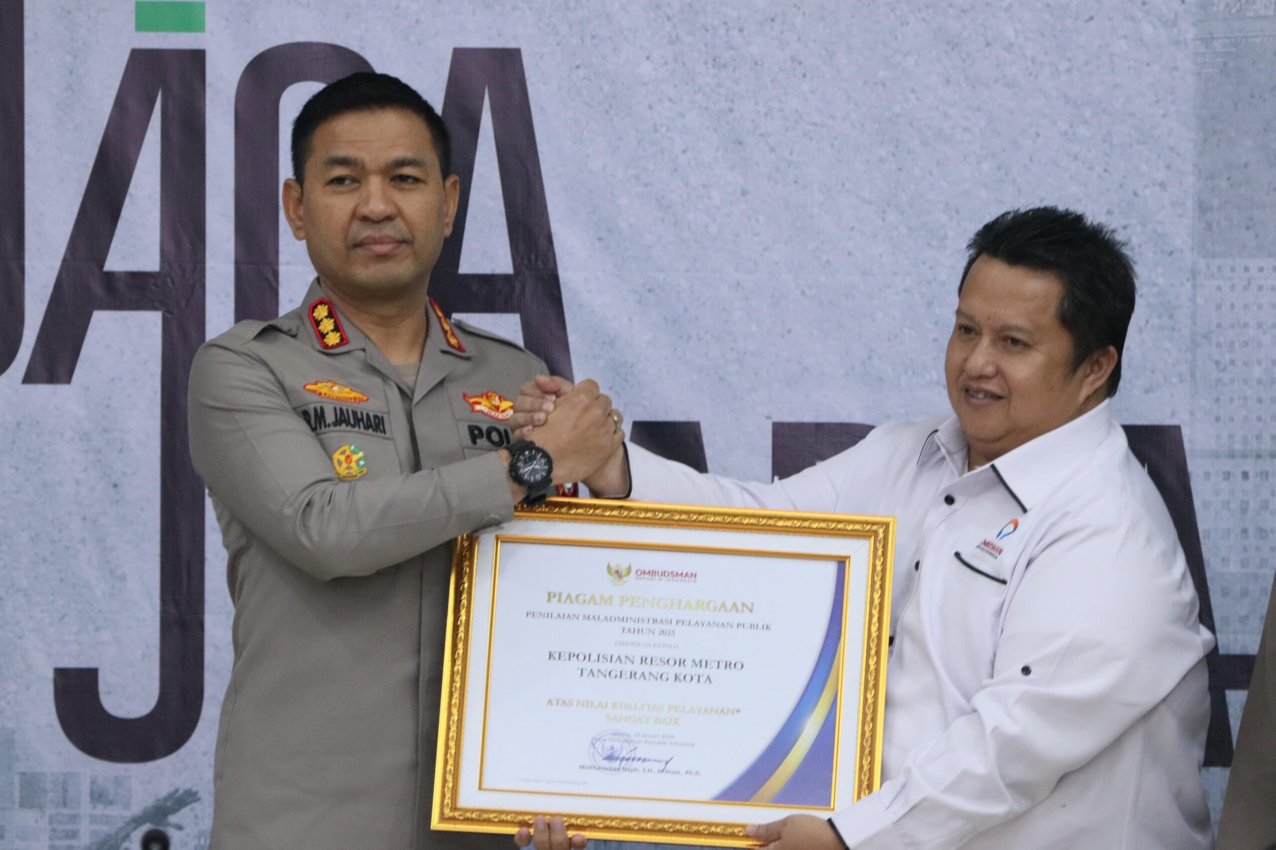 Kapolrestro Tangerang Kota Terima Penghargaan Ombudsman atas Kualitas Pelayanan Publik