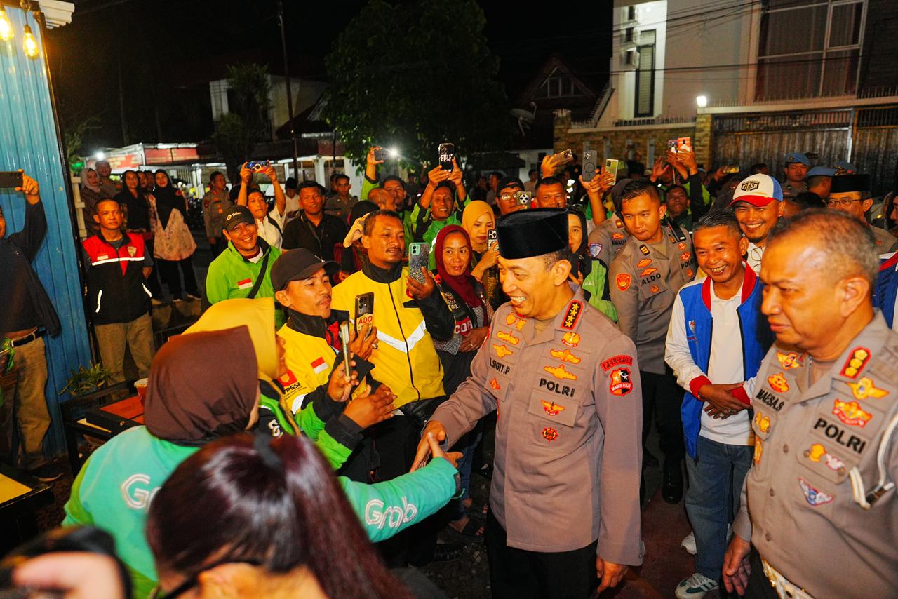Momen Kapolri Interaksi-Serap Aspirasi Ojol di Kedai Ado Presisi