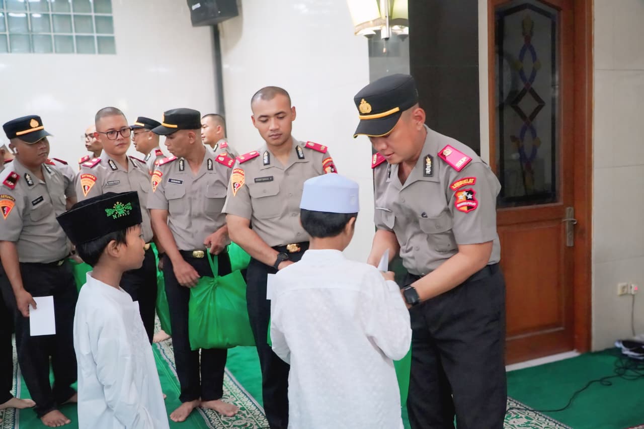 Siswa SIP Angkatan 55 Polda Metro Jaya Gelar Bakti Sosial Nusantara, Santuni 60 Anak Yatim di Jakarta Selatan