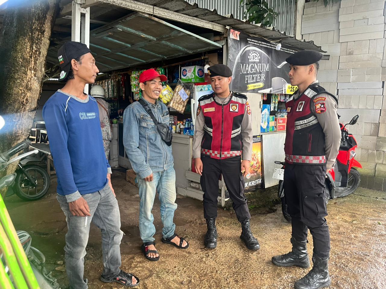 Jaga Kondusivitas Kawasan Cikeas, Personel Dirsamapta Baharkam Polri Gelar Patroli Dialogis