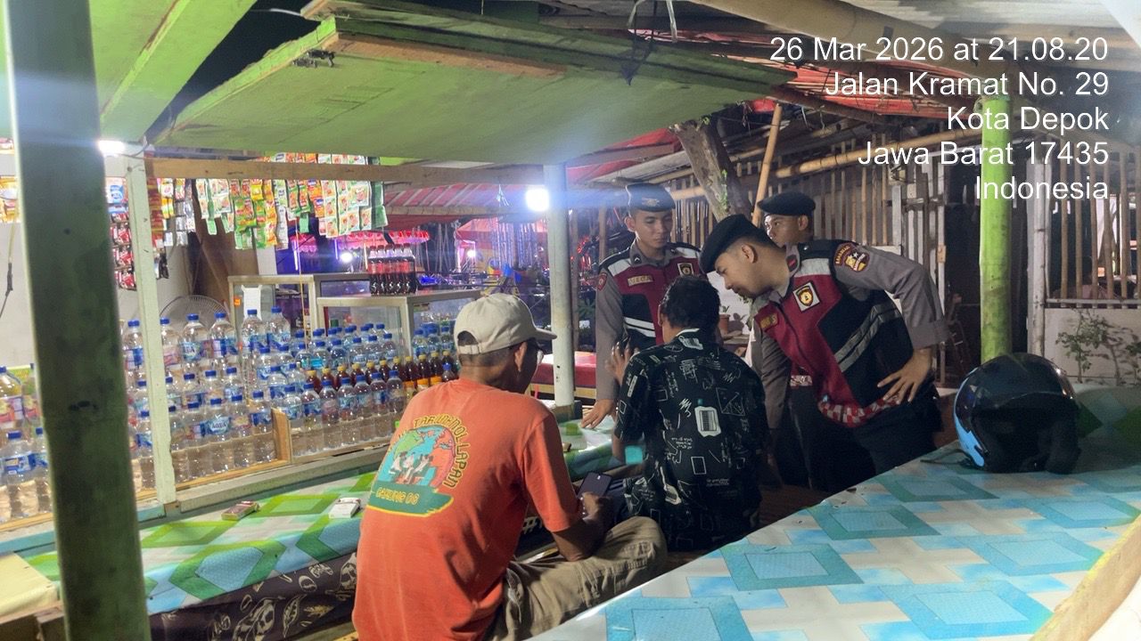 Tingkatkan Rasa Aman, Tim Perintis Dirsamapta Korsabhara Baharkam Polri Gelar Patroli Dialogis di Kawasan Kramat