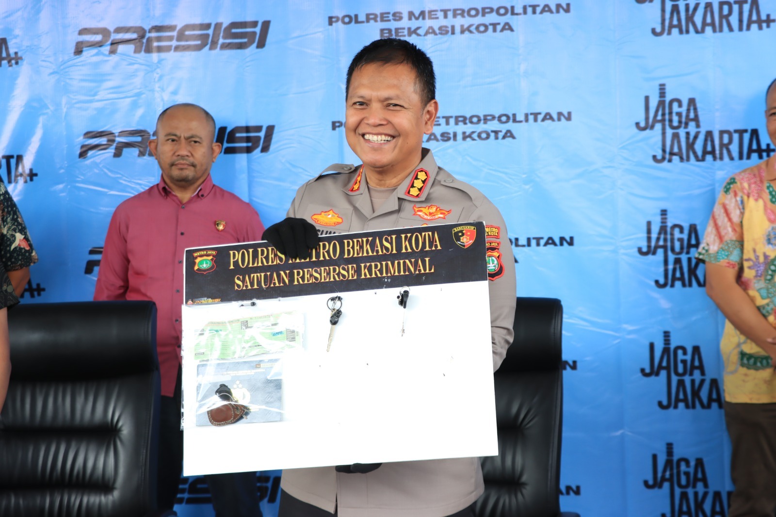 Polres Metro Bekasi Kota Ringkus Penarik Motor Paksa di Narogong, 4 Pelaku Masih Buron