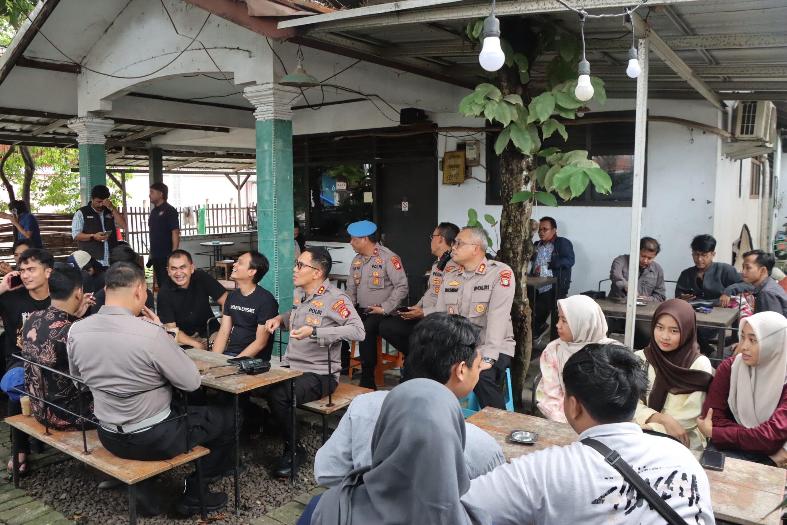 Polres Metro Tangerang Kota Bagikan Paket Sembako ke Mahasiswa, Perkuat Sinergi Jaga Kamtibmas
