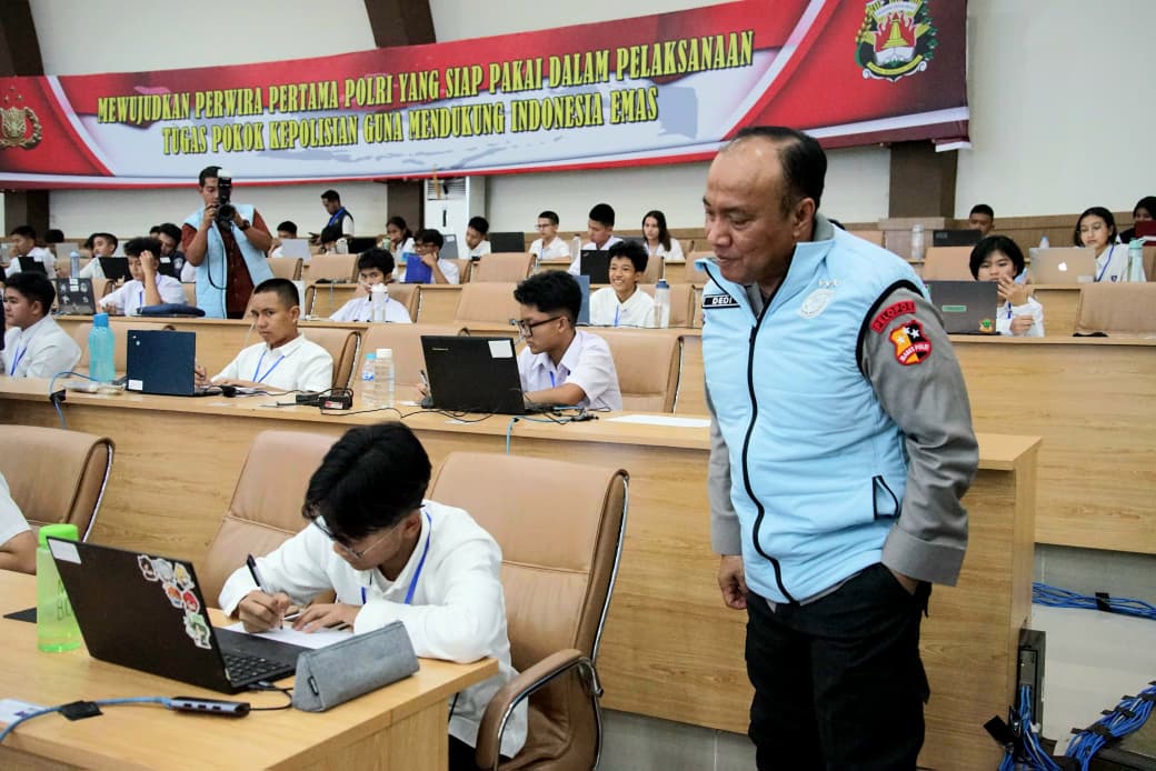 Wakapolri Tinjau Langsung Seleksi Terpusat SMA Kemala Taruna Bhayangkara di Akpol Semarang
