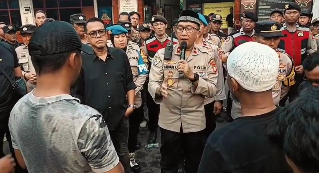 Polsek Ciputat Timur Didemo Warga Hingga Berujung Ricuh, Polsek Ciputat Timur Libatkan Sabuk Kamtibmas