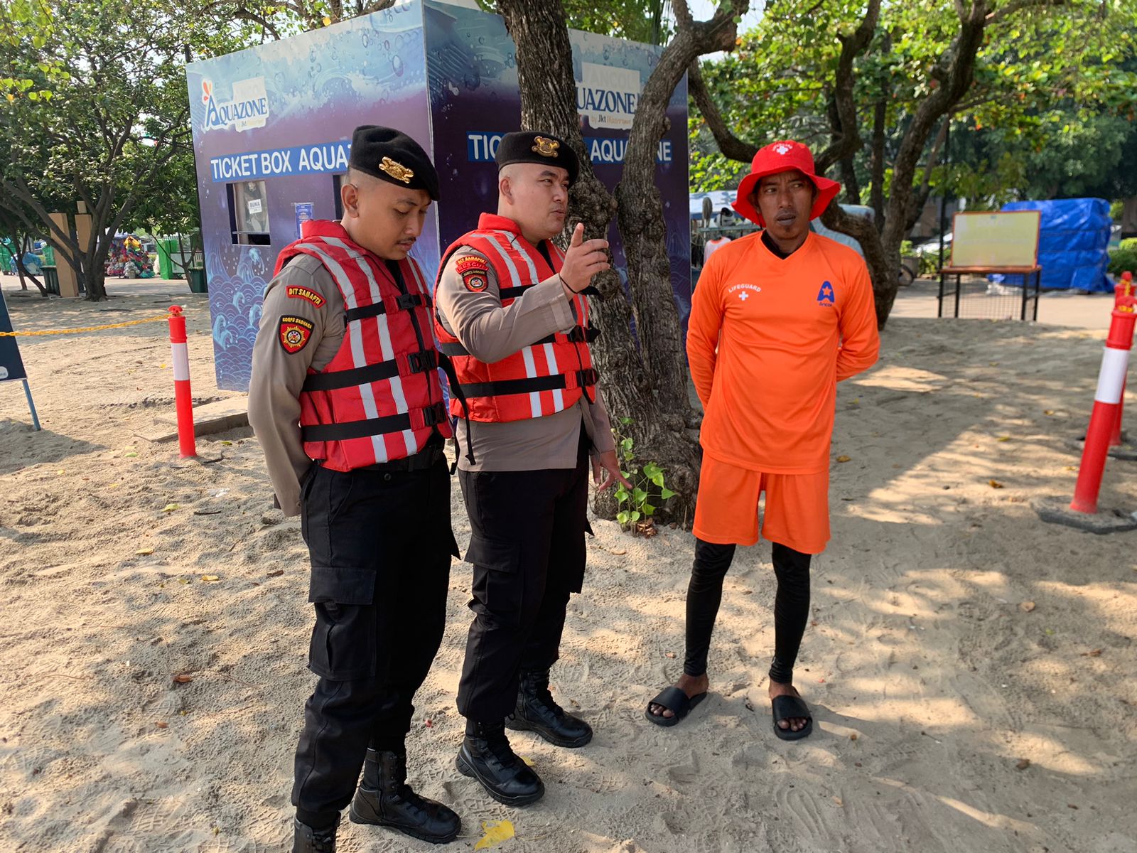 DIT SAMAPTA PMJ LAKSANAKAN PATROLI SIAGA BANJIR DAN PENGAMANAN WISATA DI ANCOL