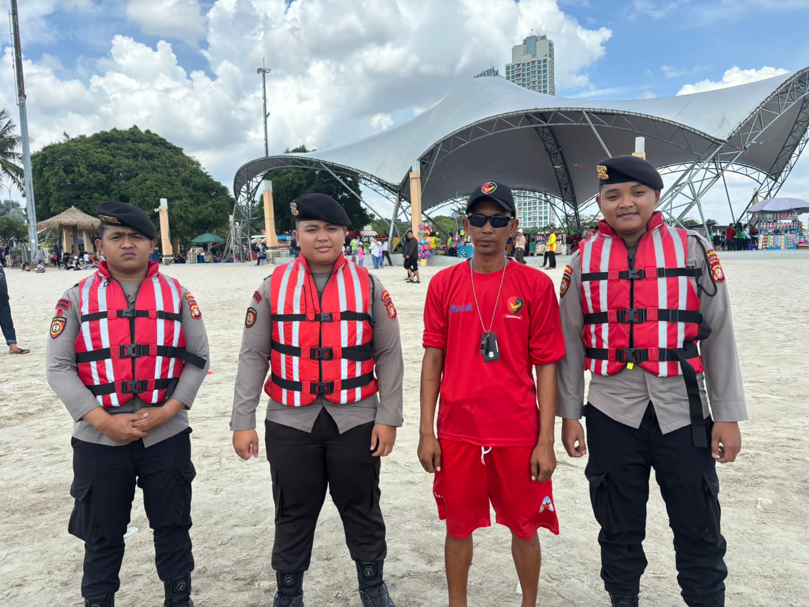 PAMMAT SUBDIT GASUM PMJ MELAKSANAKAN PATROLI SIAGA BENCANA DI KAWASAN WISATA ANCOL