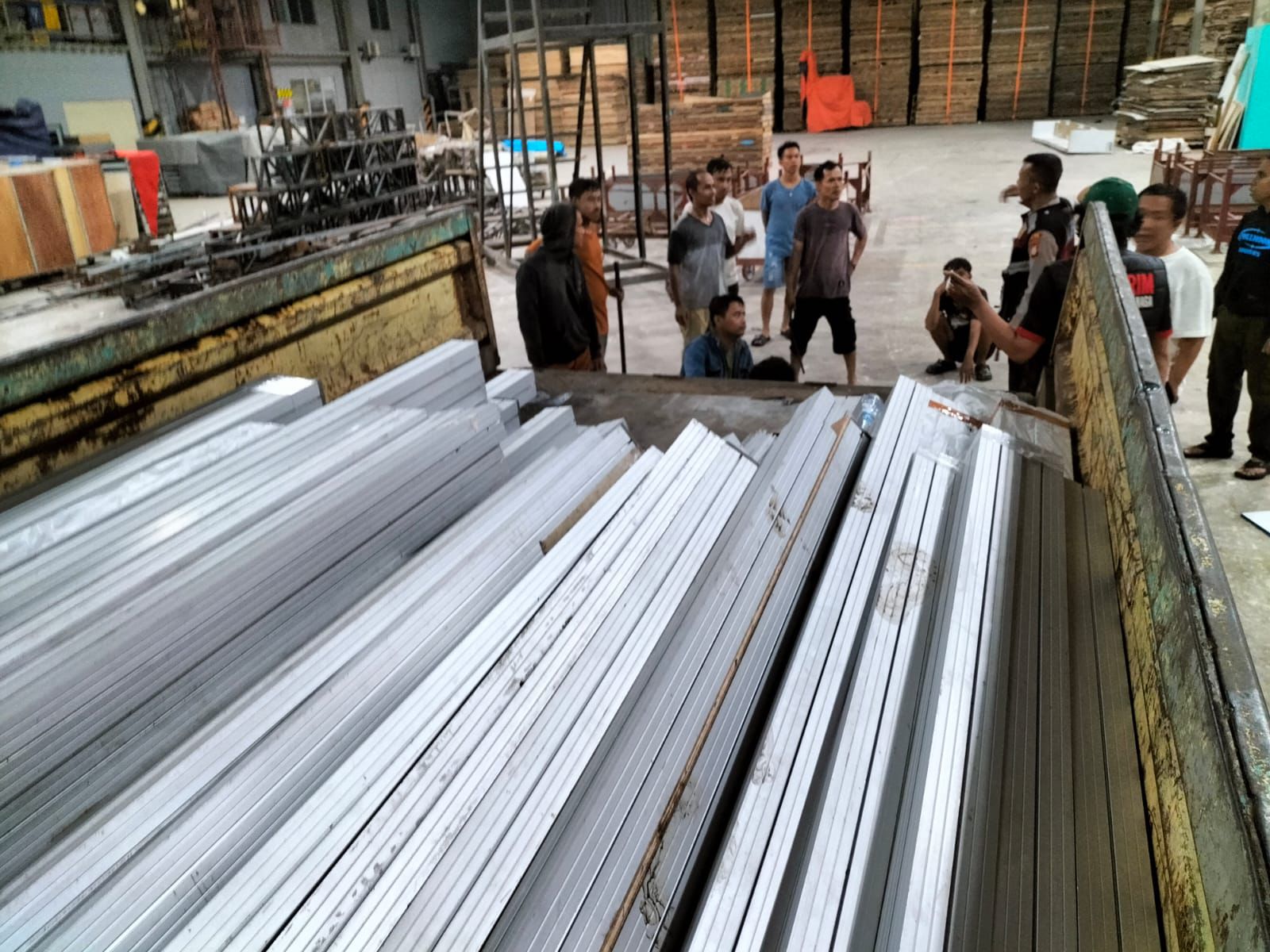 Polsek Teluknaga Ungkap Pencurian Alumunium Di Kosambi, Tiga Pelaku Berhasil Diamankan