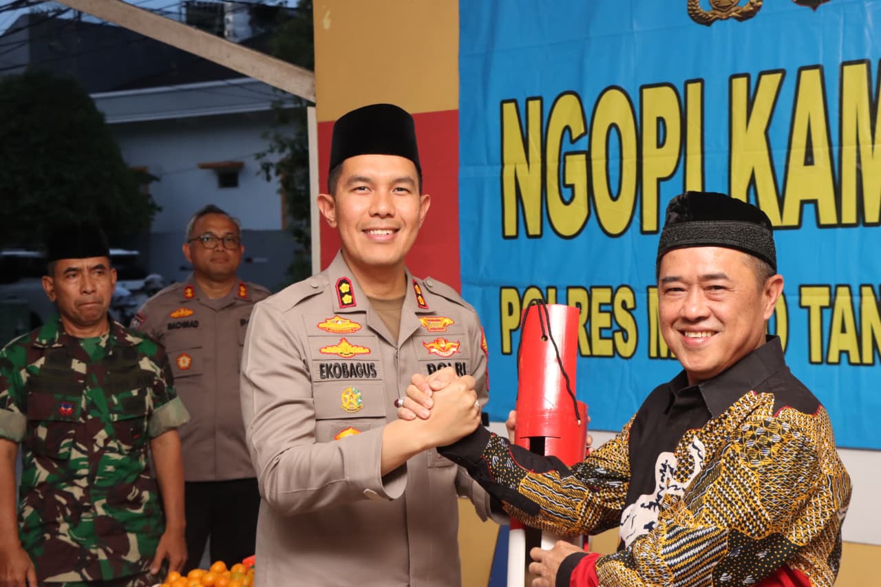 Ngopi Bareng Warga Poris Jaya, Polres Metro Tangerang Kota Bahas Keamanan Lingkungan