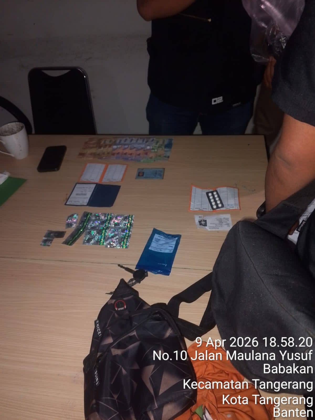 Aksi Mencurigakan Di Jalan Macet, Dua Pria Diamankan Tim Patroli Perintis Presisi Bawa Puluhan Pil Terlarang