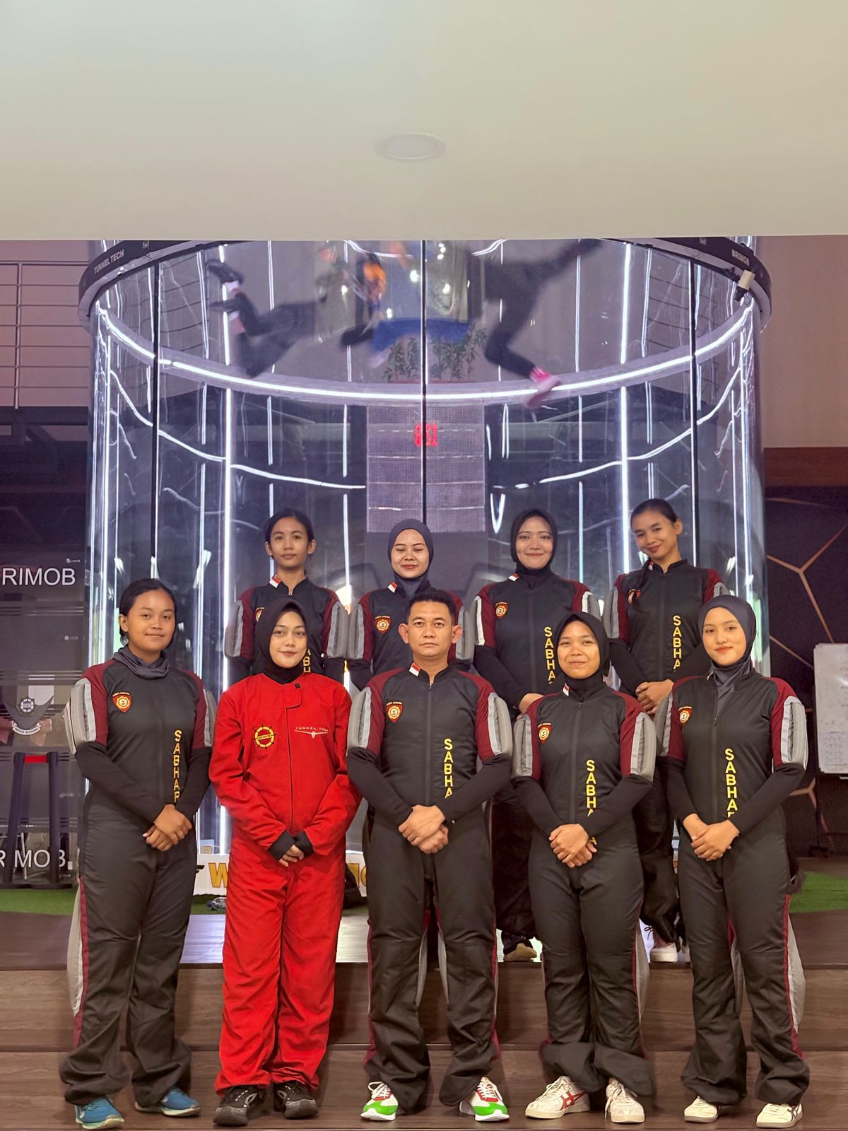 Tingkatkan Profesionalisme, Polwan Korsabhara Jalani Pelatihan Indoor Sky Diving di Puslat Brimob