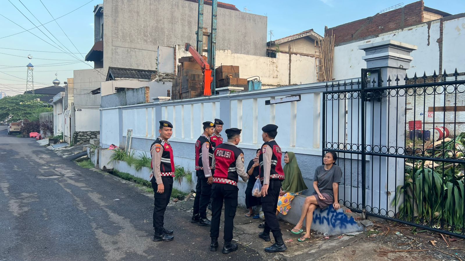 Wujudkan Kamtibmas Kondusif, Korps Sabhara Baharkam Polri Aktif Sambangi Warga Melalui Patroli Dialogis