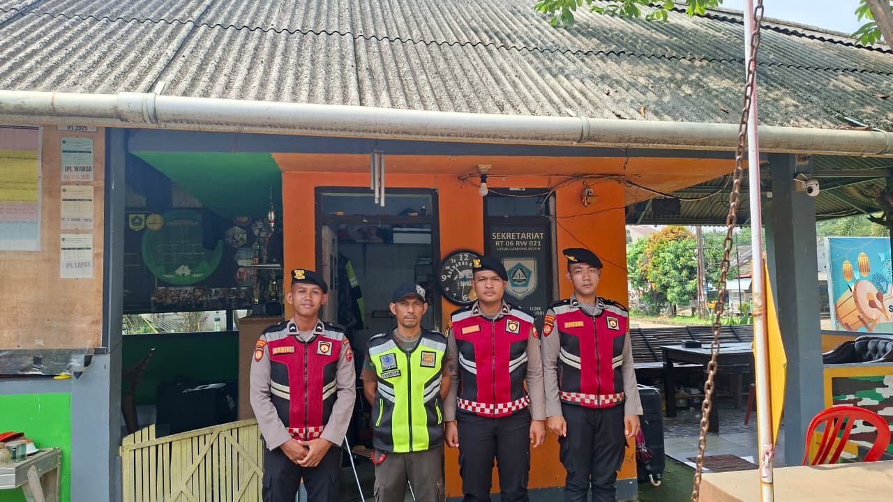 Jaga Kondusivitas di Kawasan Cikeas, Dirsamapta Korsabhara Baharkam Polri Gelar Patroli Dialogis dan Humanis