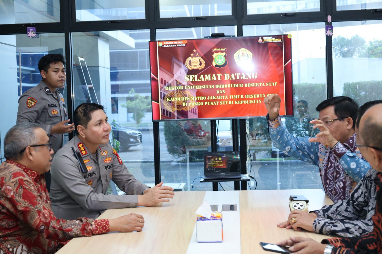 Sinergi Polri dan Kampus, Kapolres Metro Jakarta Timur Sambangi Universitas Borobudur