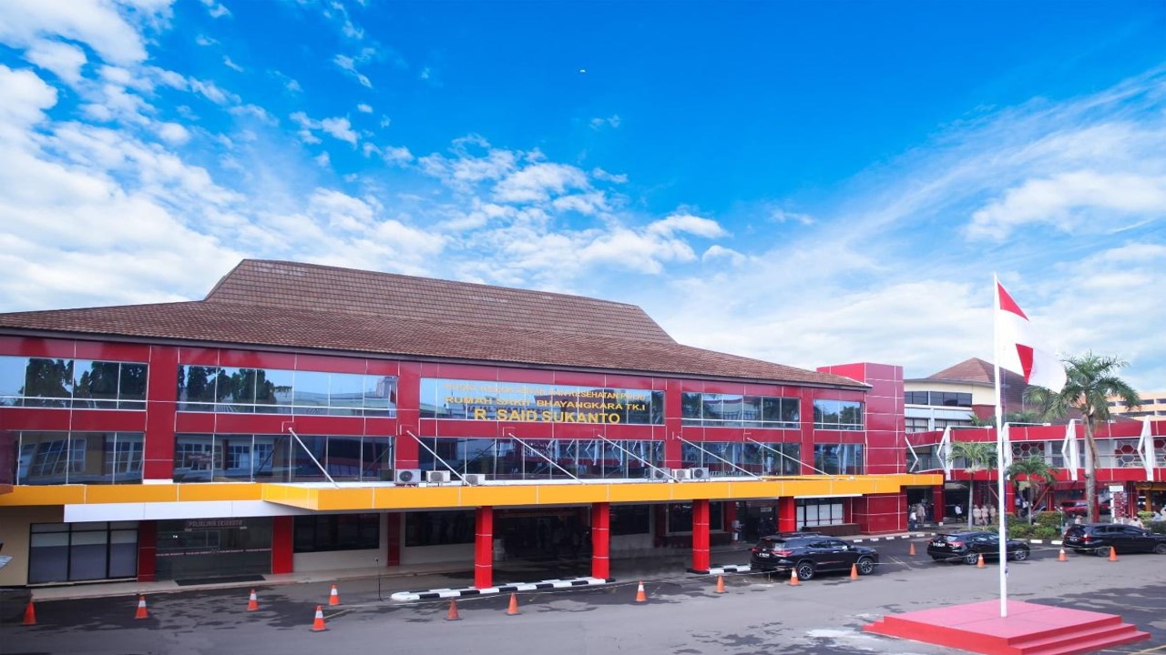 14 Orang Jenazah Korban Kecelakaan Kereta di RS Polri Kramat Jati Belum Teridentifikasi, Polisi Fasilitasi Masyarakat untuk Mengecek