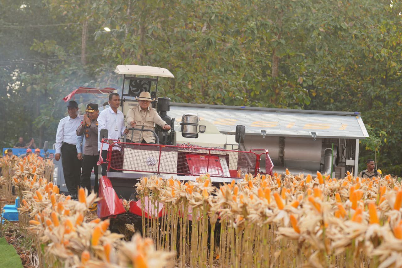 Panen Raya di Tuban, Presiden Prabowo Apresiasi Peran Polri Wujudkan Ketahanan Pangan Nasional