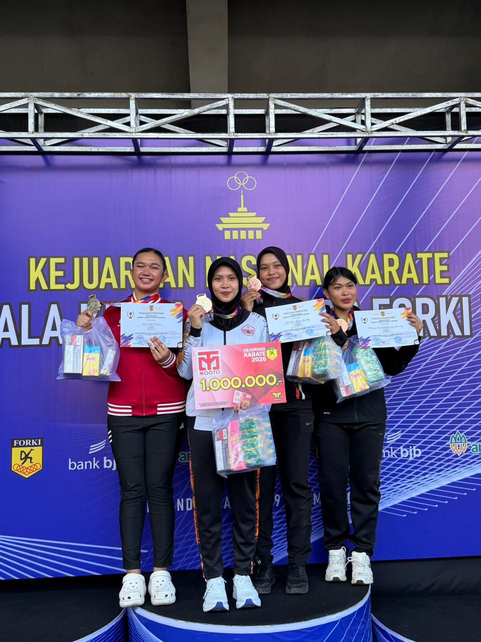 Bripda Salma Aulia, Polwan Ditpolsatwa Baharkam Polri Borong Medali di Kejurnas Karate PB FORKI 2026
