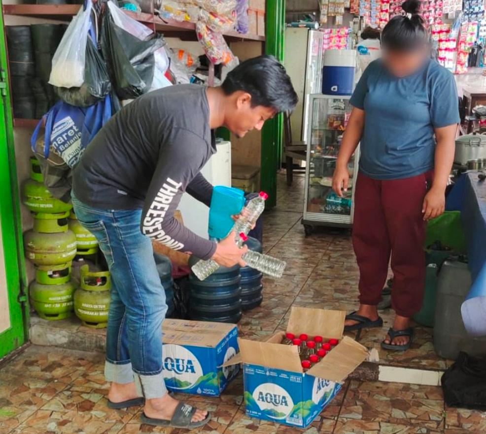 Polresta Cirebon Sita 237 Botol Miras Hasil Razia Pekat