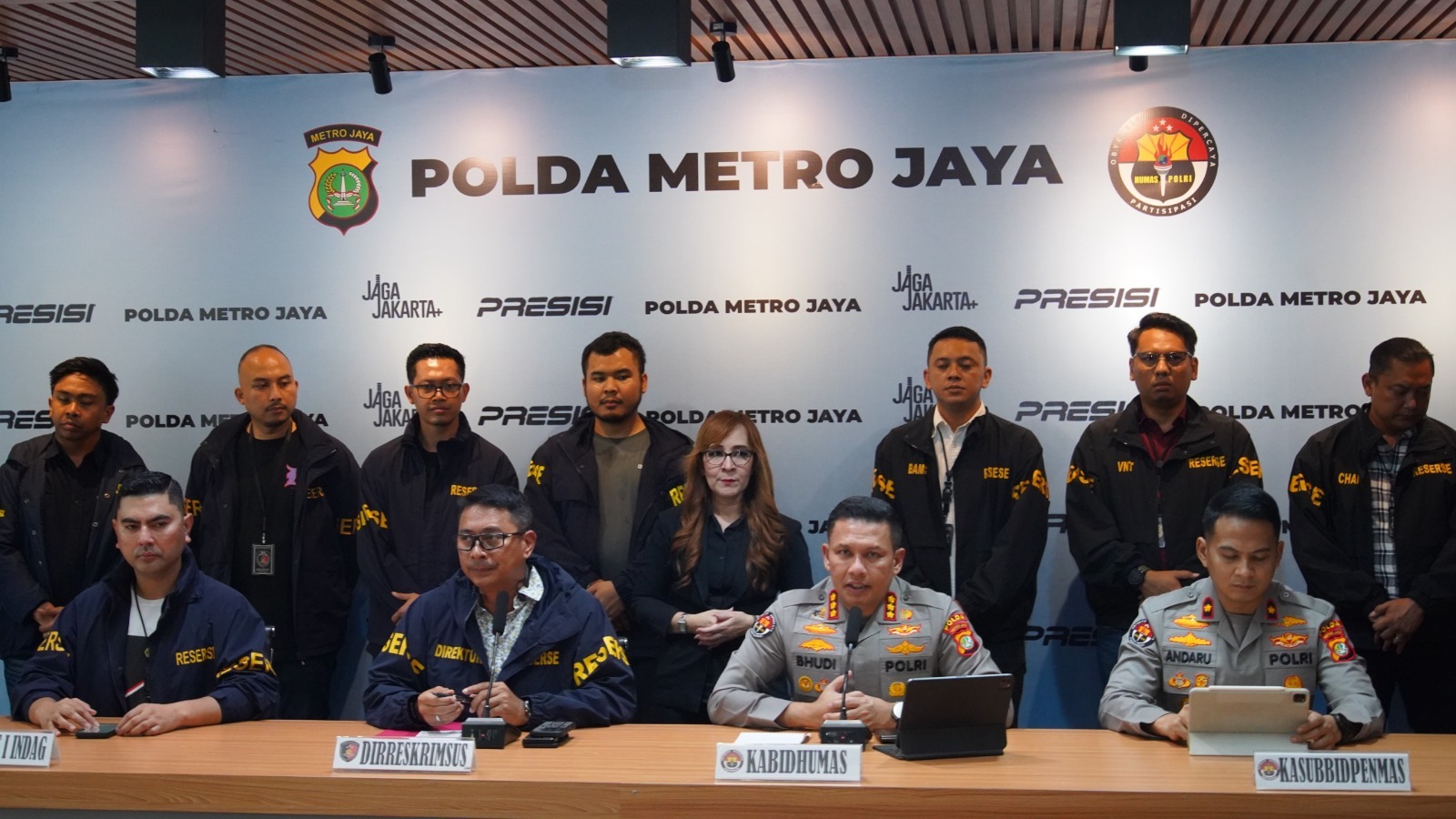 Polda Metro Jaya Bongkar Peredaran Obat Keras Ilegal di Bekasi