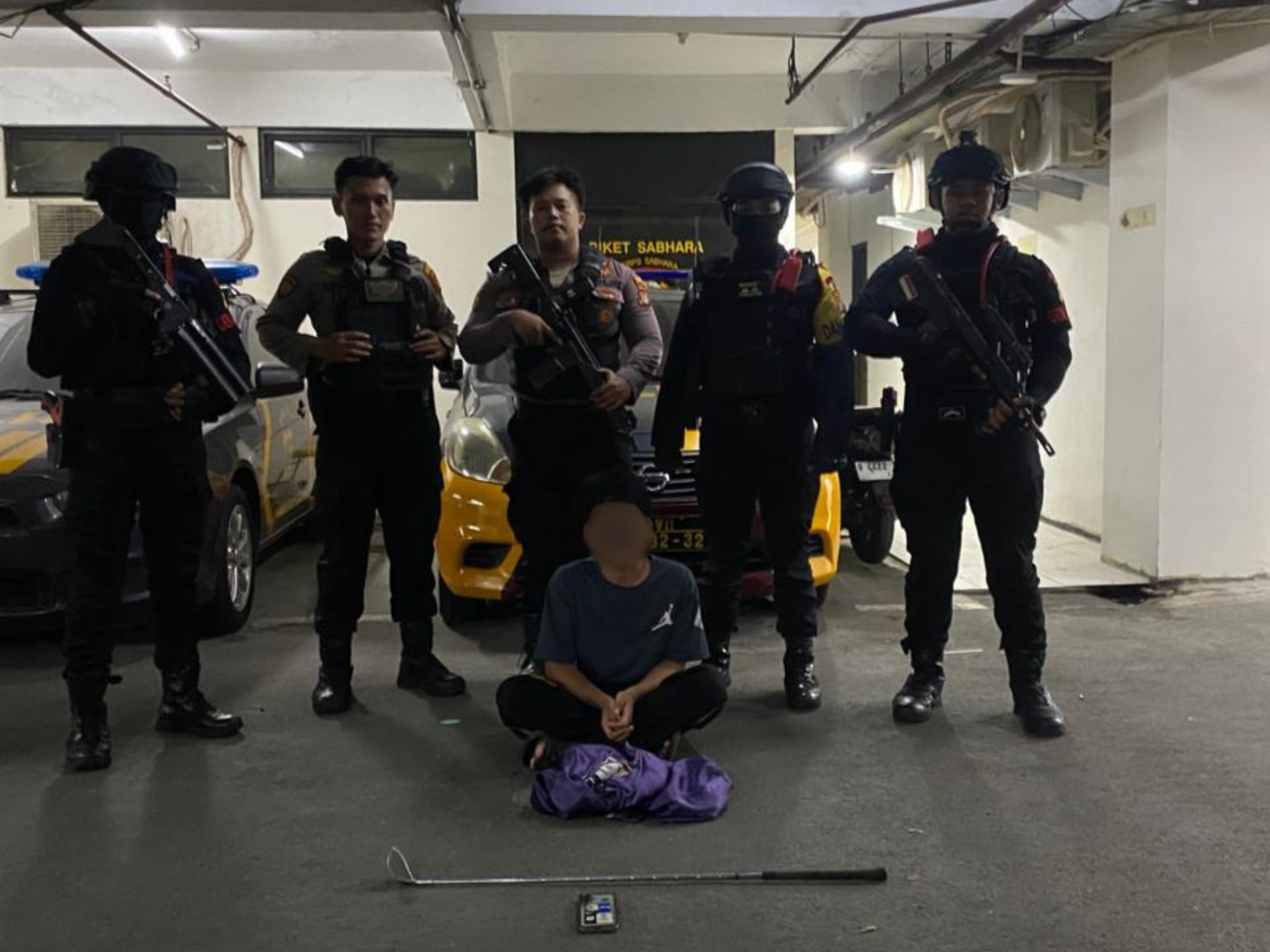 Patroli Brimob Metro Jaya Respons Cepat Laporan Warga, Remaja Hendak Tawuran Diamankan