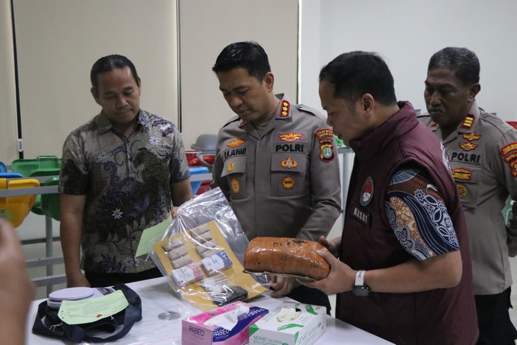 Dari Razia, Polres Metro Tangerang Kota Bongkar Peredaran Ganja 1Kg Siap Edar Di Tangerang Dan Tangsel
