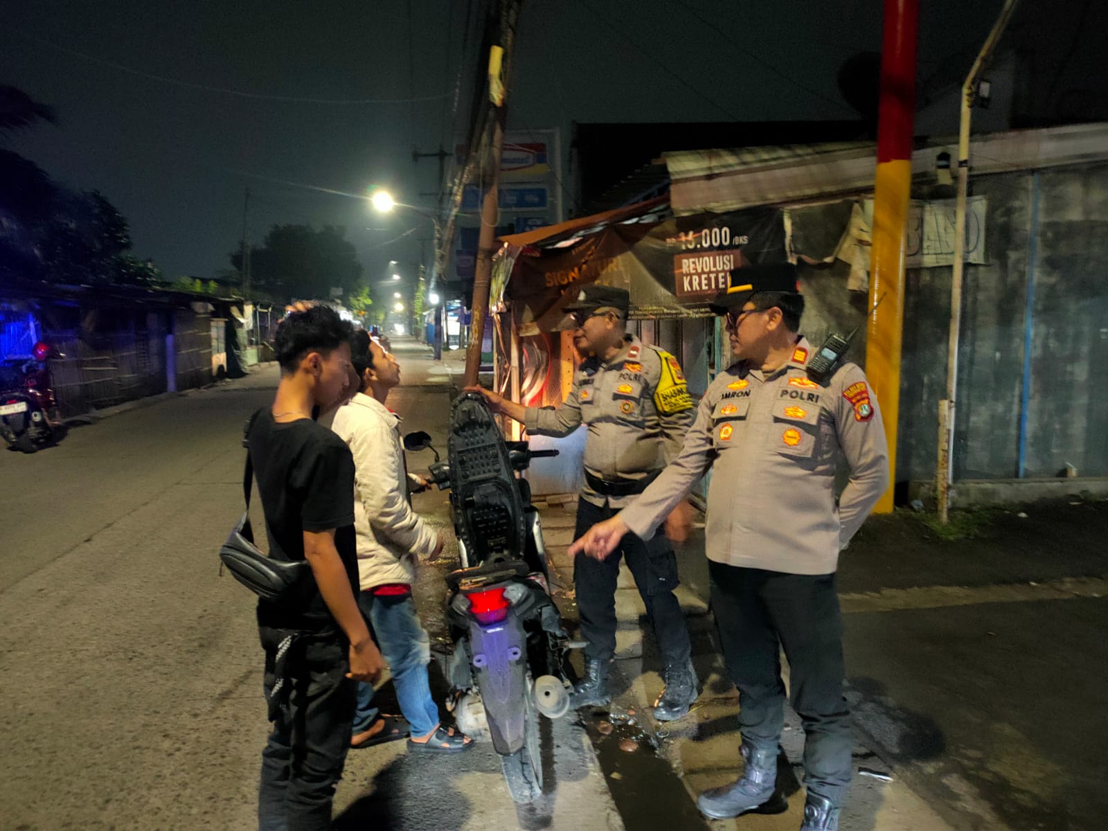 Untuk kenyamanan Masyarakat Polsek Neglasari Melaksanakan Kegiatan Patroli Dan Razia