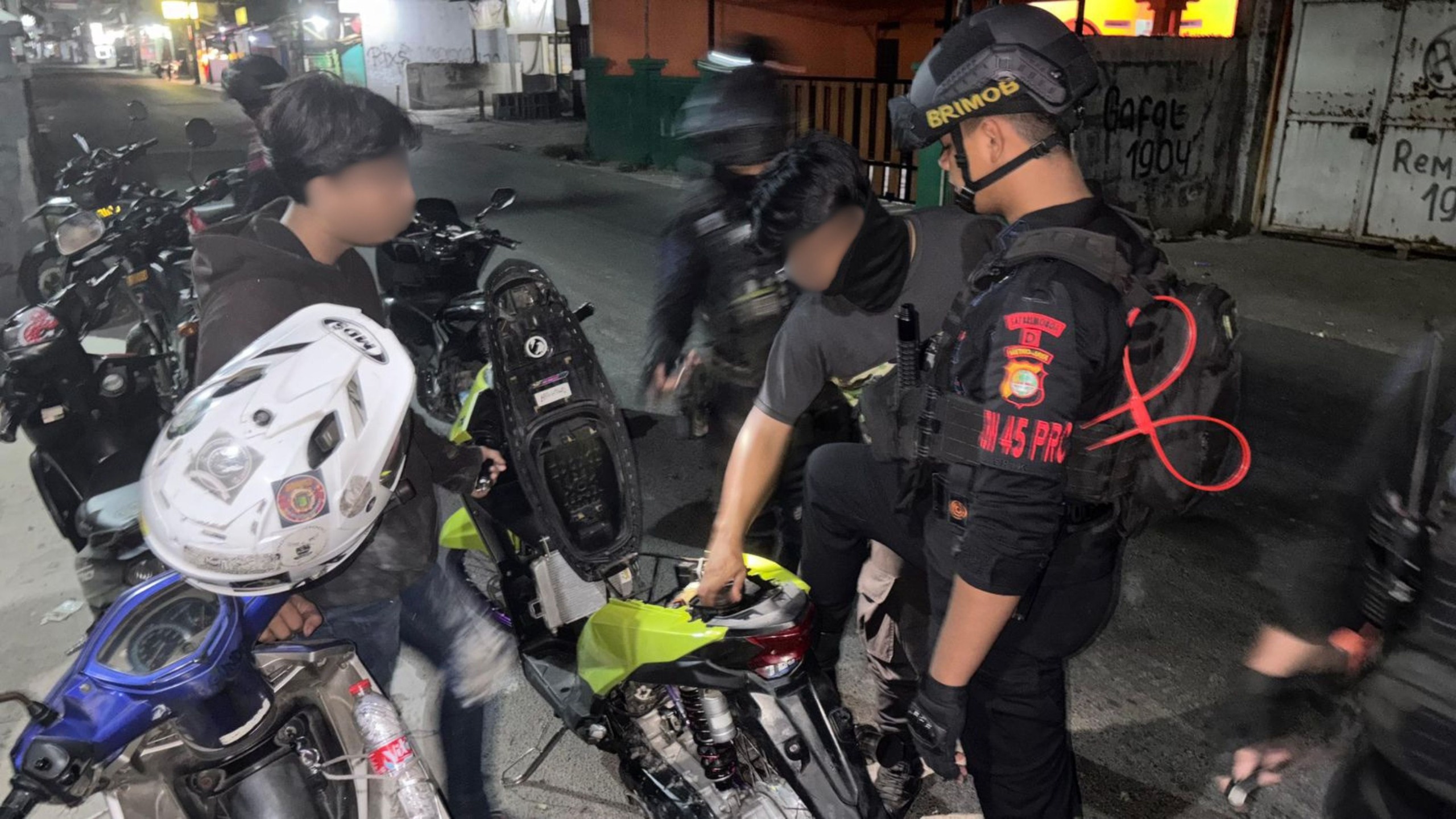 Patroli Brimob PMJ Amankan 3 Remaja Diduga Hendak Balap Liar di Bekasi