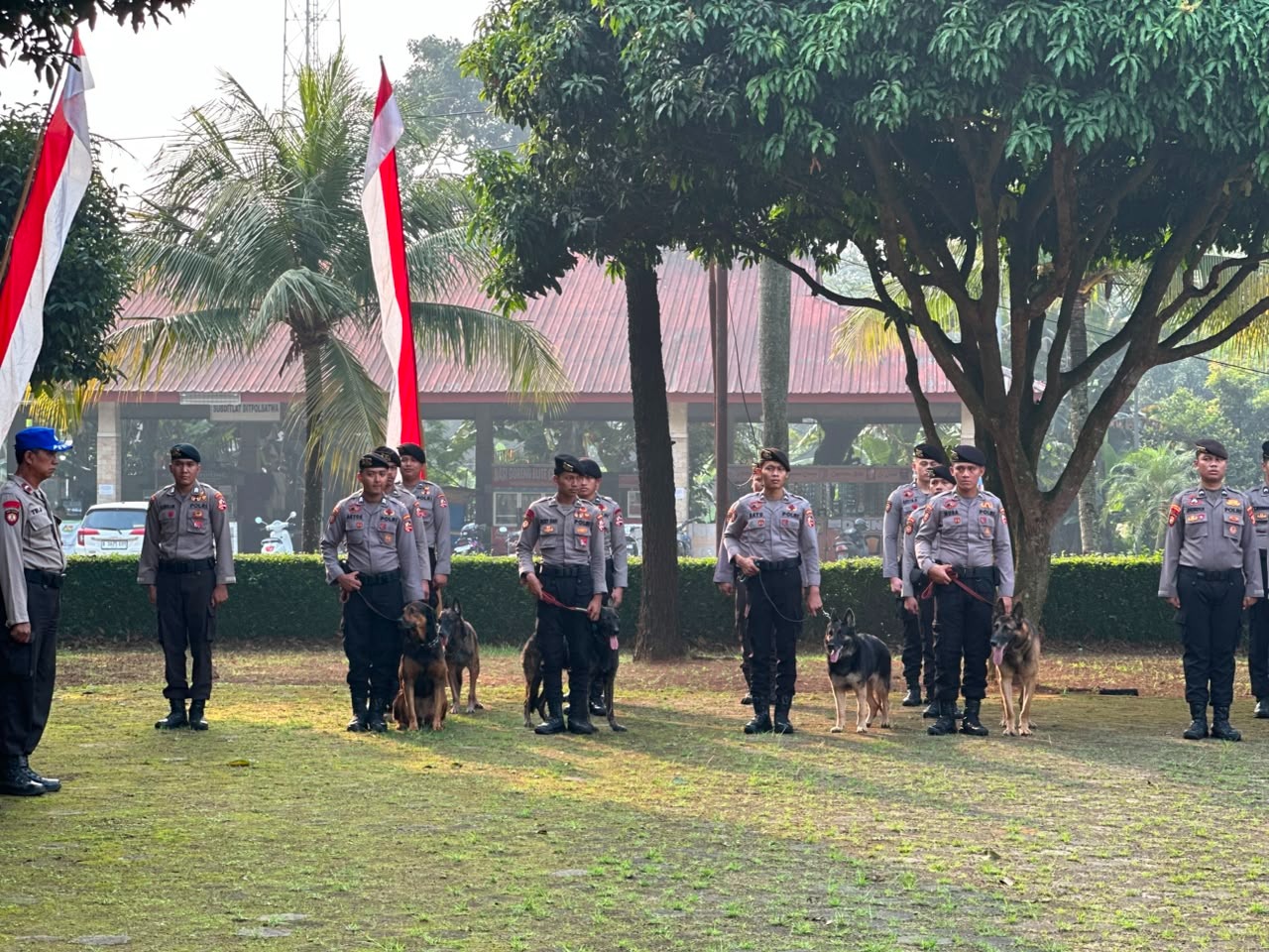 Perkuat Mitigasi Bencana, Ditpolsatwa Polri Luluskan 72 Pawang K-9 Pelacak dan Aswasada Baru