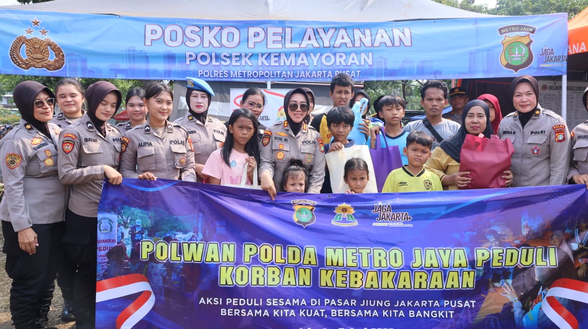 Polwan Polda Metro Jaya Gelar Trauma Healing dan Baksos untuk Korban Kebakaran di Jakpus