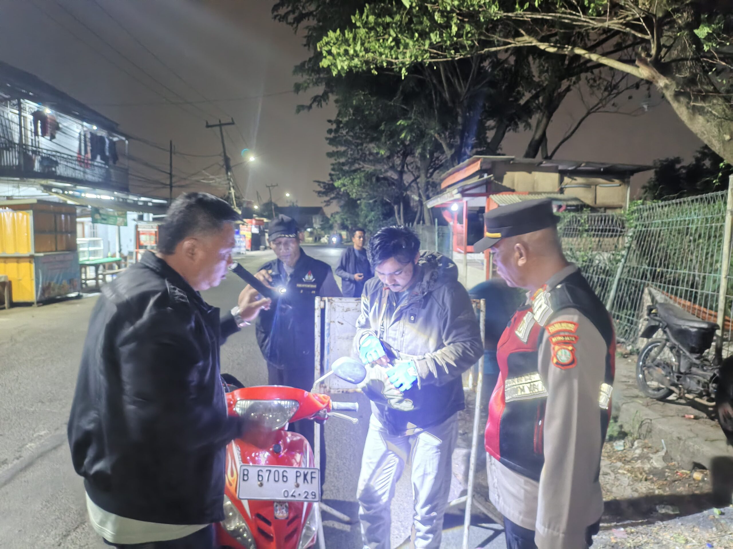 Patroli Cipta Kondisi Polsek Neglasari Berhasil Ciptakan Situasi Aman dan Kondusif