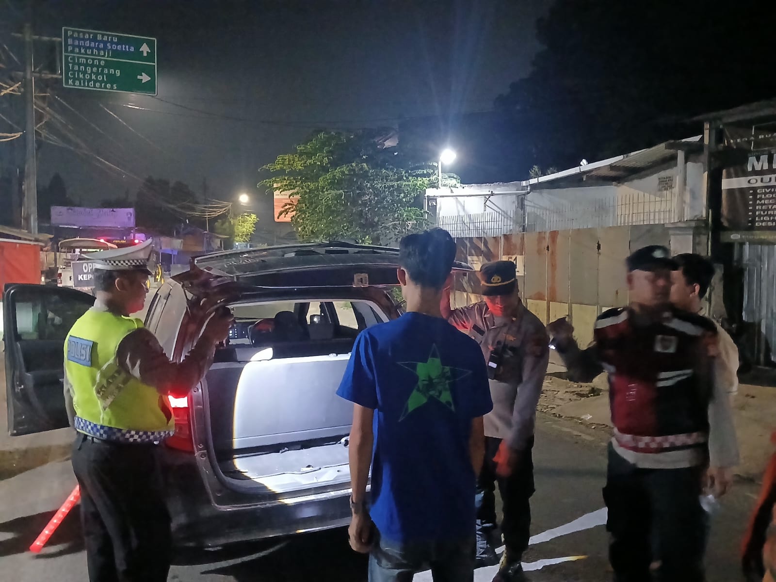 Polsek Karawaci Lakukan Razia Stasioner Antipasi Kejahatan hingga Peredaran Narkoba