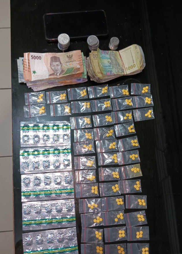 Resahkan Warga, Pengedar Obat Keras Daftar G Ditangkap Saat Bertransaksi Di Tangerang