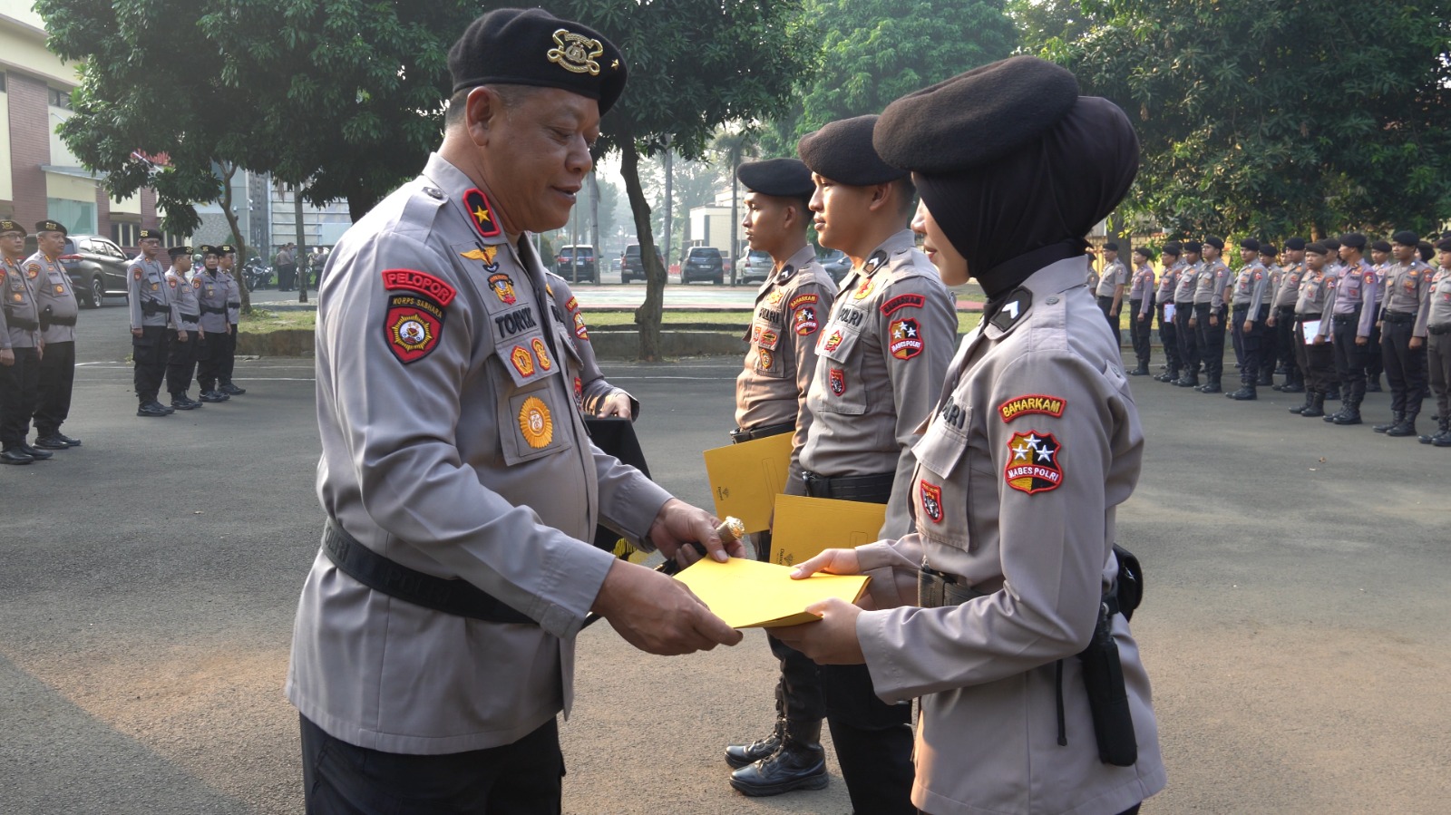 Dirpolsatwa Korsabhara Baharkam Polri Apresiasi 3 Personel Berprestasi: Juarai Berkuda & Karate Tingkat Nasional-Internasional