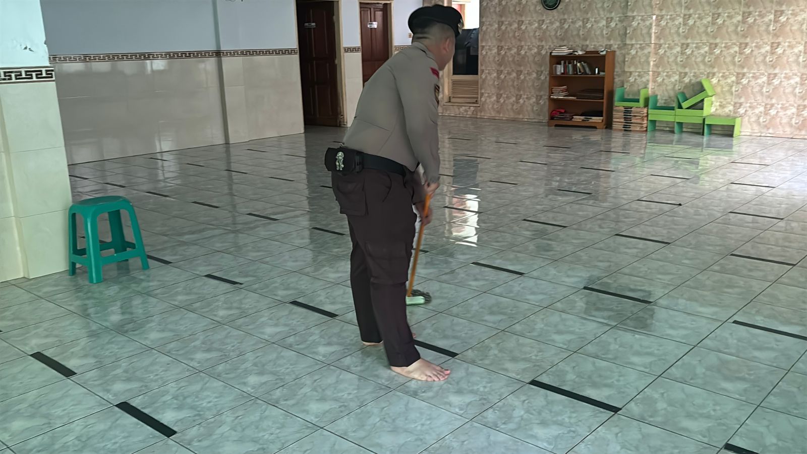 POLISI LAKUKAN KURVEY RUMAH IBADAH, WUJUDKAN LINGKUNGAN IBADAH YANG BERSIH DAN NYAMAN