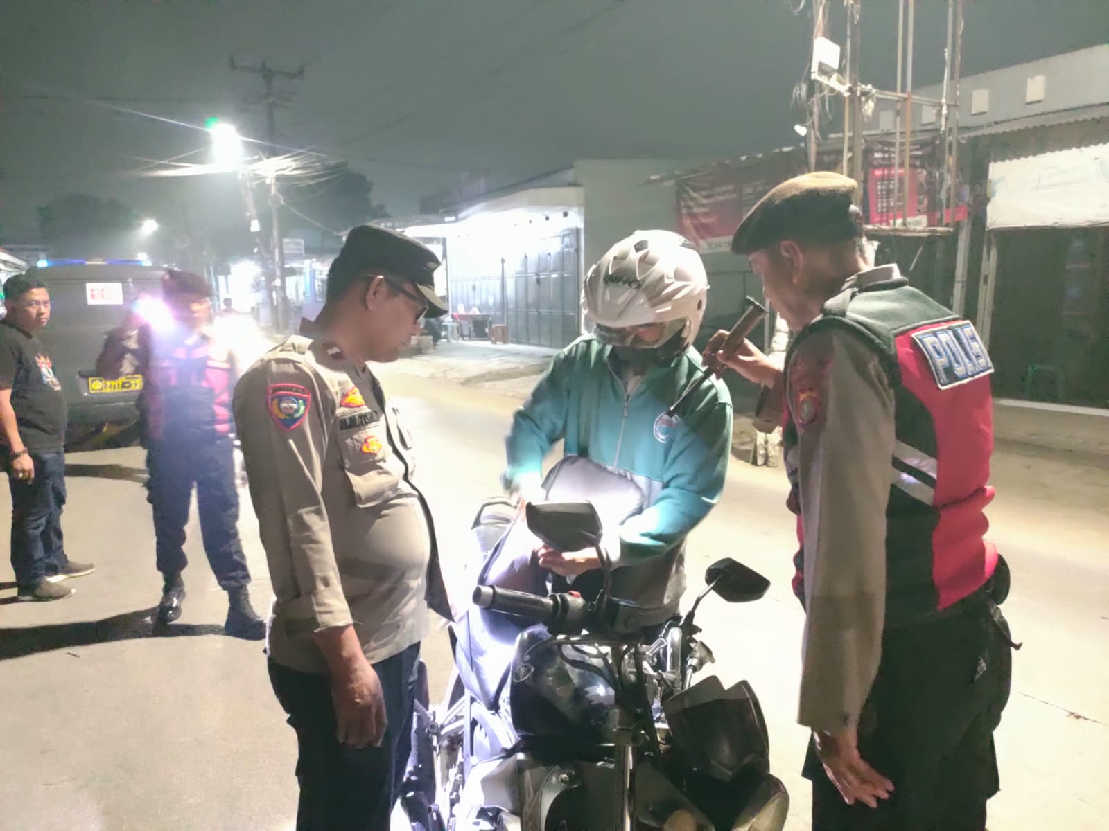 Patroli Cipta Kondisi Jaga Jakarta+, Polsek Neglasari Intensifkan Pencegahan Kejahatan Jalanan dan Tawuran Remaja