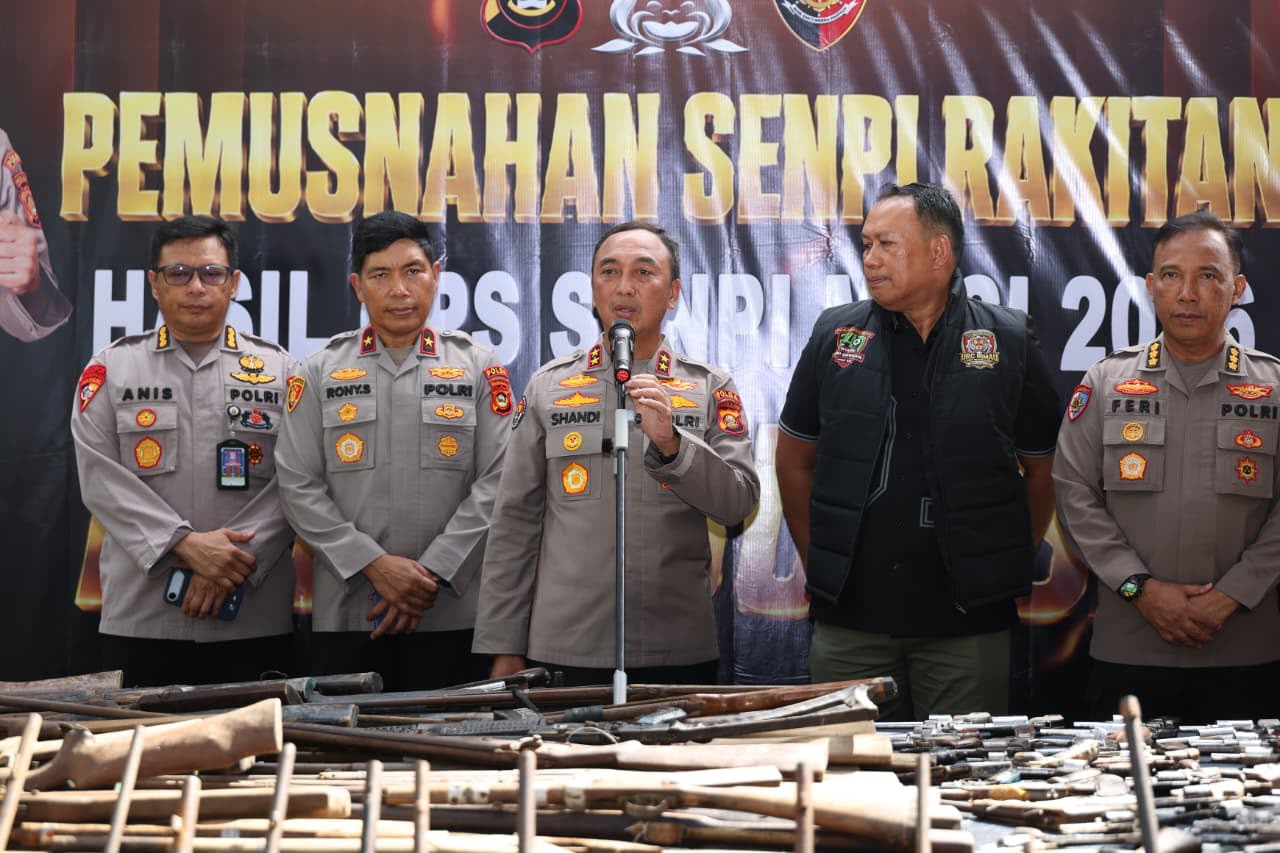 Negara Hadir Berantas Senpi Ilegal, Polda Sumsel Musnahkan Ratusan Senjata Api Hasil Ops Senpi Musi 2026