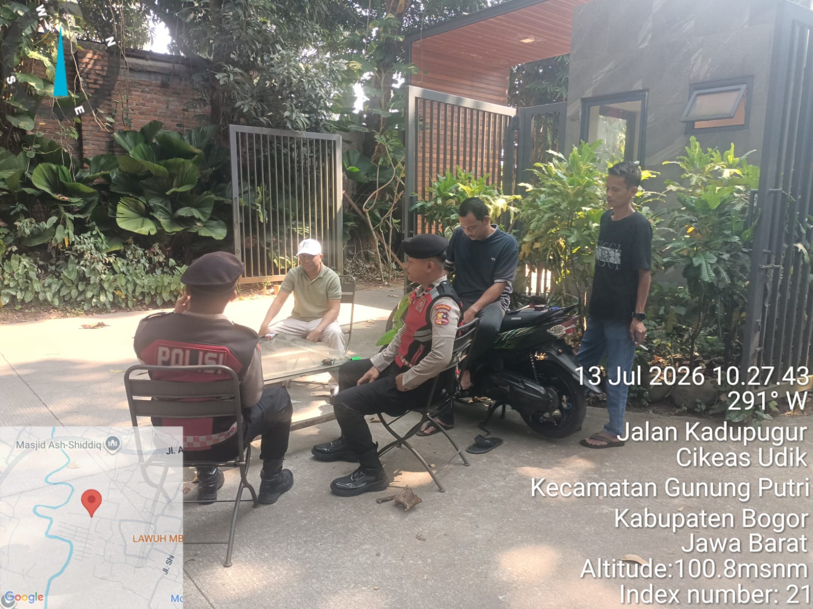 Patroli Dialogis Ditsamapta Korsabhara Baharkam Polri: Perkuat Kamtibmas di Golden Cikeas dan Cikeas Udik