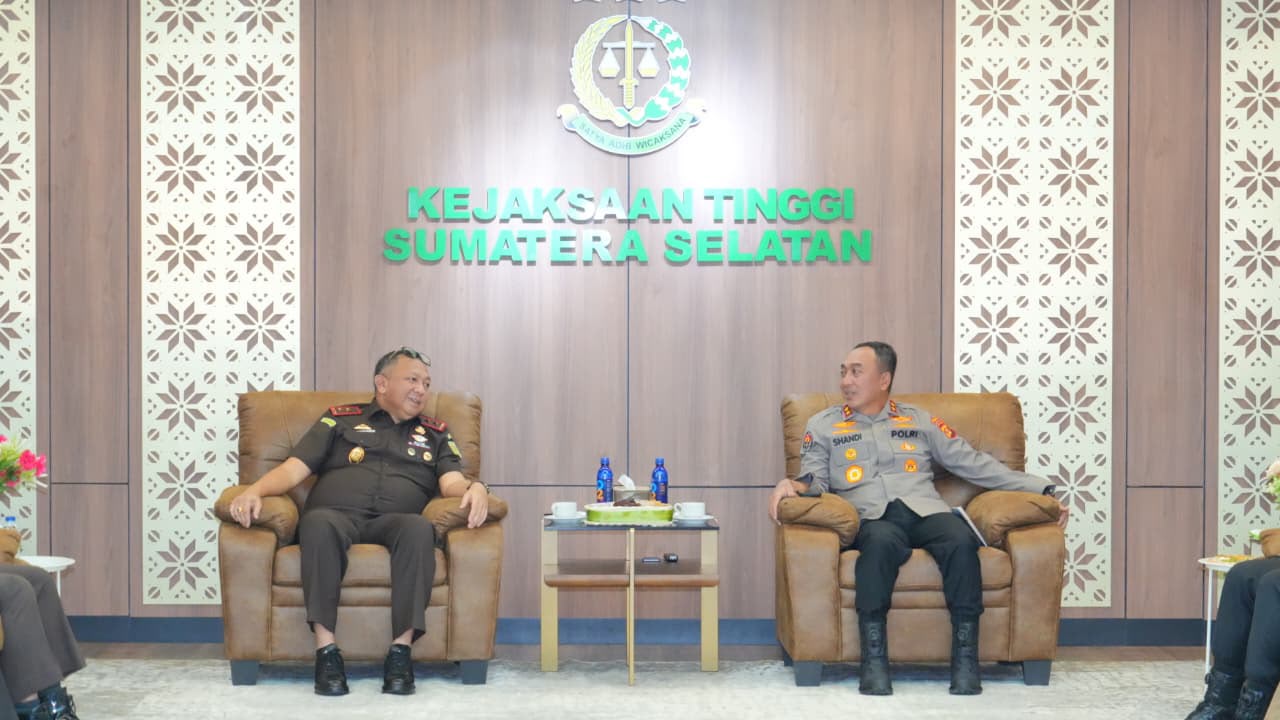 Silaturahmi ke Kejati, Kapolda Sumsel Rapatkan Barisan ‘Nyago Bumi Sriwijaya