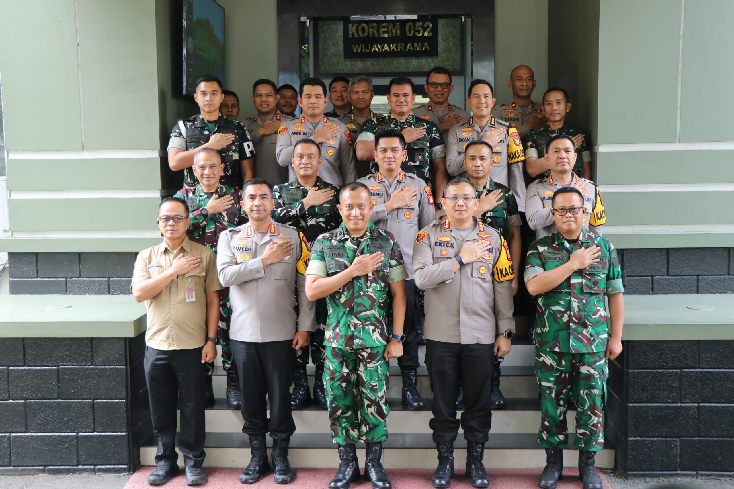 Kapolres Metro Tangerang Kota Temui Danrem 052/Wijayakrama, Perkuat Soliditas TNI-Polri Jaga Kamtibmas Tangerang Raya