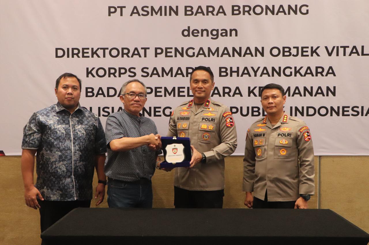 Dukung Keberlanjutan Usaha, Ditpamobvit Korsabhara Baharkam Polri dan PT Asmin Bara Bronang Resmi Tandatangani PKT SMP