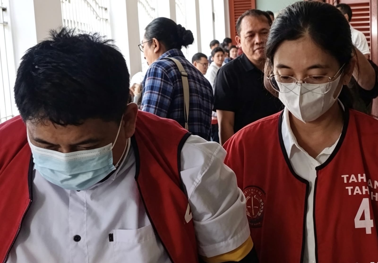 PN Surabaya Tolak Eksepsi Dua Terdakwa Marketing Bodong “Agustin & Ranto!